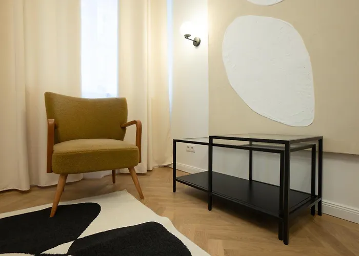 Spacious 3br Escape With Sauna And Billiard